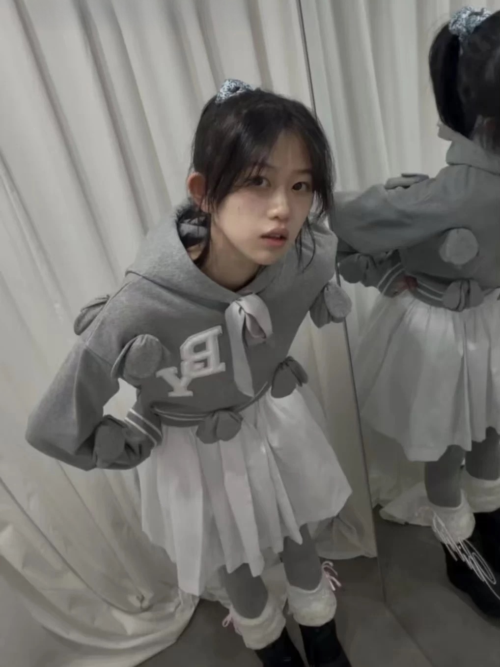 かわいい花柄パーカー スウェットシャツ 和風 カワイイデザイ - Anime Merchandise In Japanese のレビューと価格